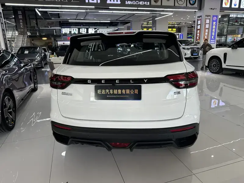 2025 Geely Coolray с пробегом 2 800 км