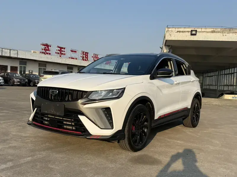 2023 Geely Coolray с пробегом 3 800 км