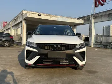 2023 Geely Coolray с пробегом 3 800 км
