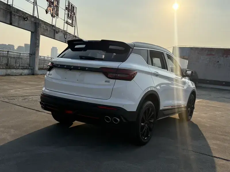 2023 Geely Coolray с пробегом 3 800 км