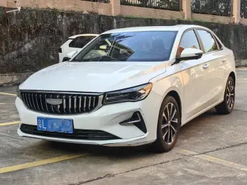2025 Geely Emgrand с пробегом 2 900 км