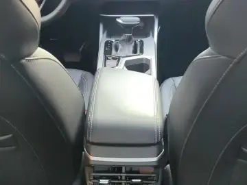 2025 Geely Emgrand с пробегом 2 900 км