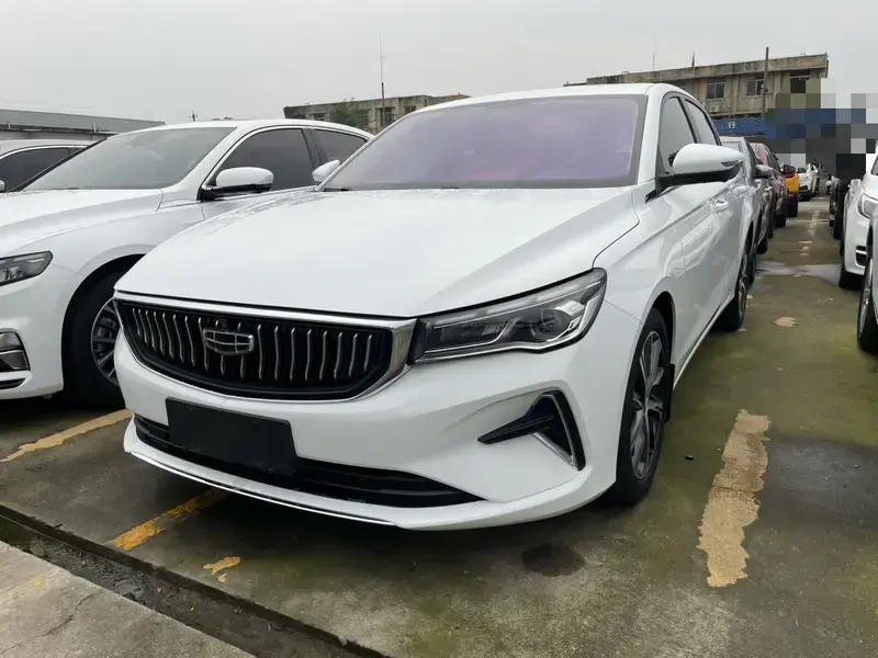 2022 Geely Emgrand с пробегом 40 000 км