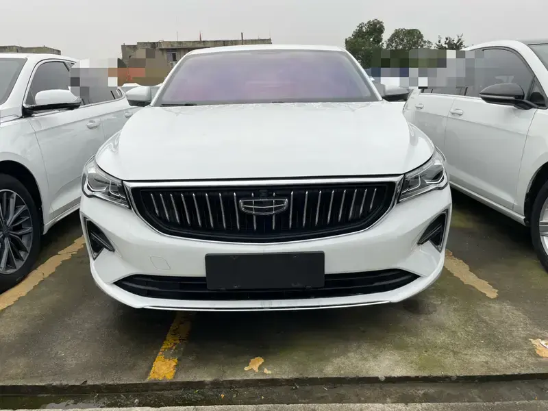 2022 Geely Emgrand с пробегом 40 000 км