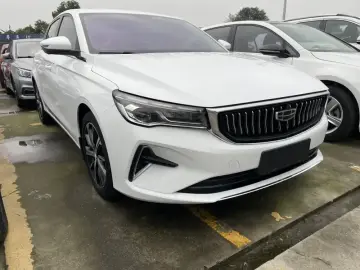 2022 Geely Emgrand с пробегом 40 000 км
