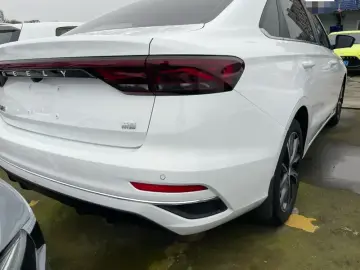 2022 Geely Emgrand с пробегом 40 000 км