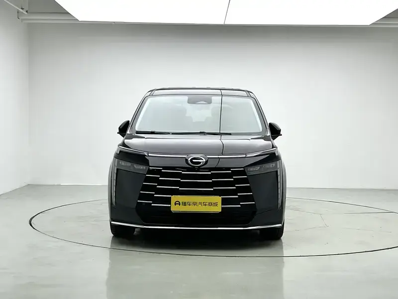2024 GAC Trumpchi E8 с пробегом 29 700 км