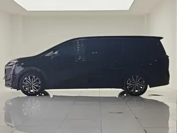 2024 GAC Trumpchi E8 с пробегом 33 200 км