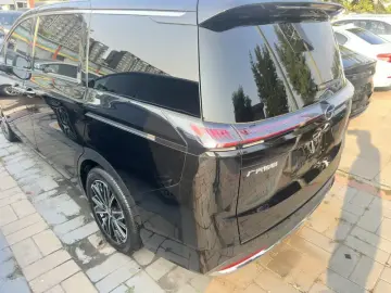 2024 GAC Trumpchi E8 с пробегом 6 000 км