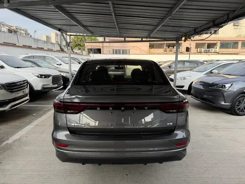 2022 Geely Emgrand с пробегом 55 000 км