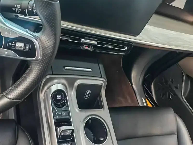 2024 GAC Trumpchi E8 с пробегом 50 000 км