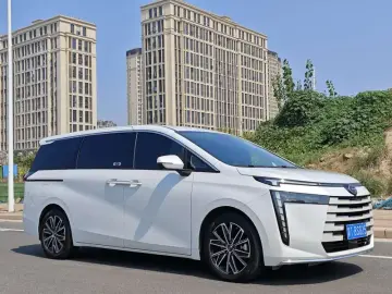 2024 GAC Trumpchi E8 с пробегом 15 000 км