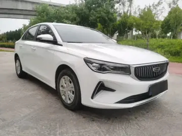 2023 Geely Emgrand с пробегом 20 000 км