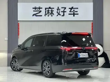 2024 GAC Trumpchi E8 с пробегом 43 000 км