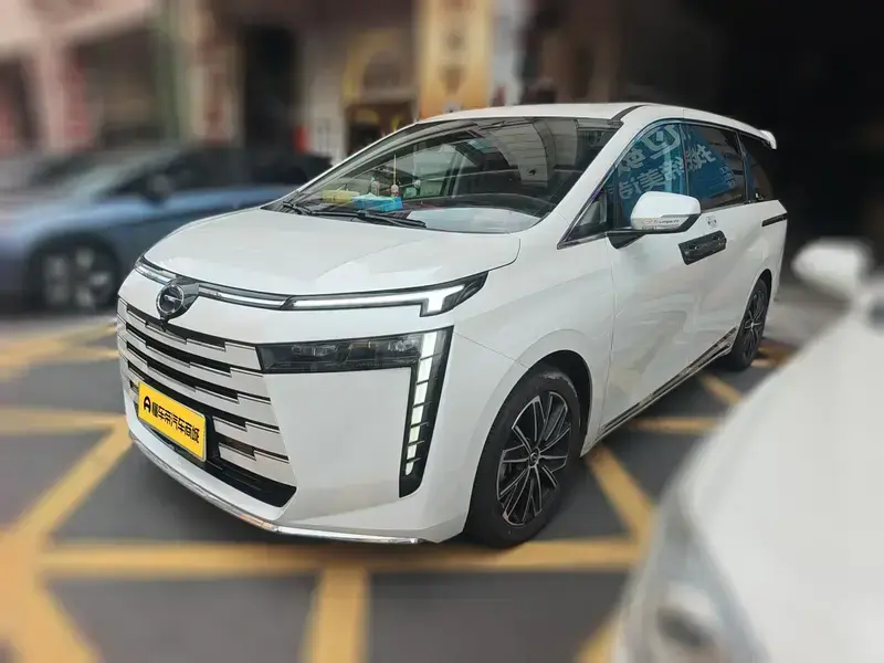 2024 GAC Trumpchi E8 с пробегом 7 400 км