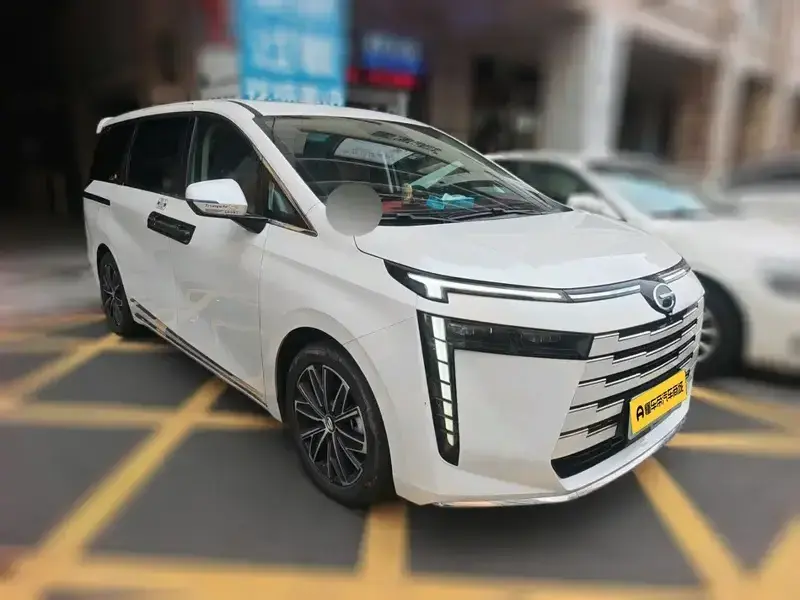 2024 GAC Trumpchi E8 с пробегом 7 400 км