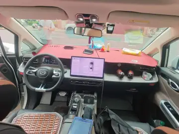 2024 GAC Trumpchi E8 с пробегом 7 400 км