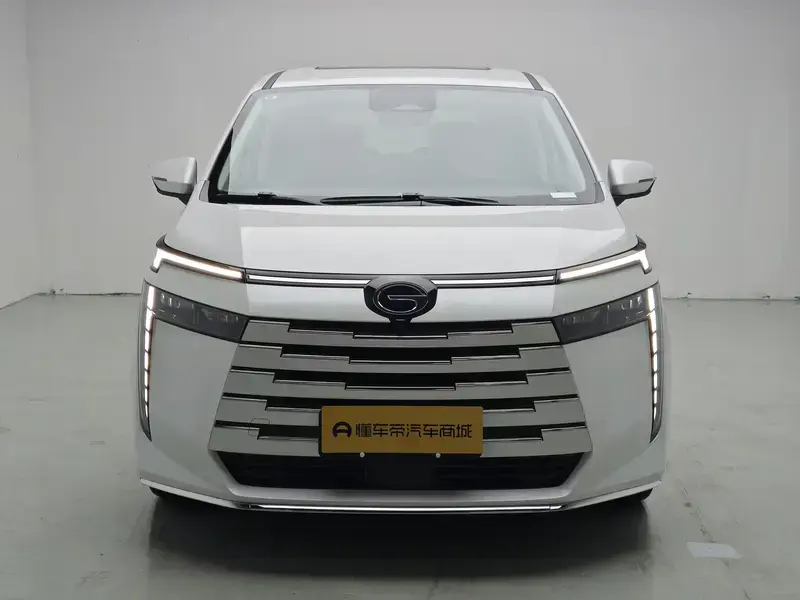 2024 GAC Trumpchi E8 с пробегом 18 700 км