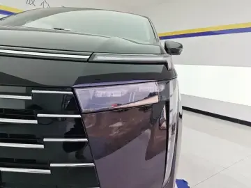 2024 GAC Trumpchi E8 с пробегом 28 000 км
