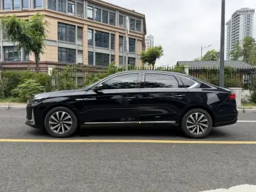 2020 GAC Trumpchi GA8 с пробегом 71 000 км