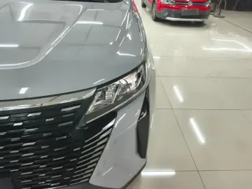 2024 Geely Haoyue Pro с пробегом 27 000 км