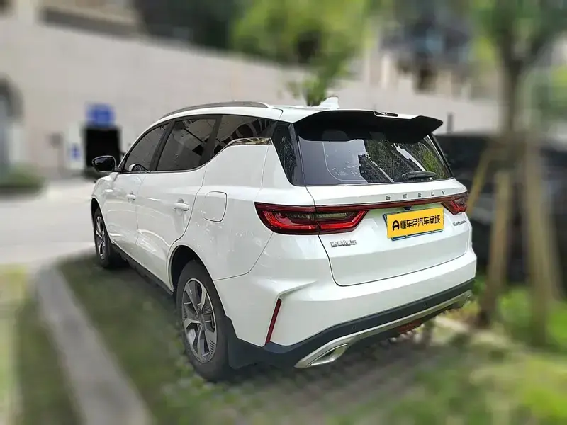 2024 Geely Haoyue Pro с пробегом 15 900 км