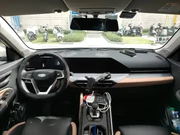 2024 Geely Haoyue Pro с пробегом 15 900 км