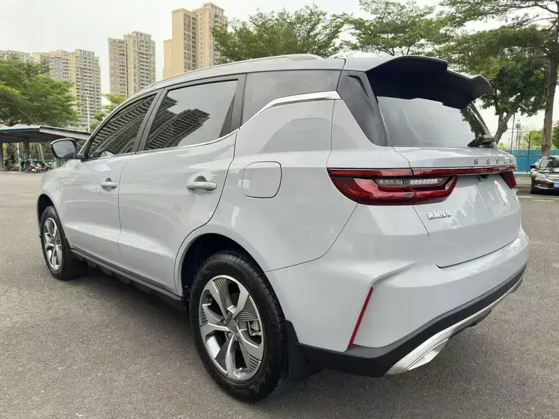 2024 Geely Haoyue Pro с пробегом 16 000 км