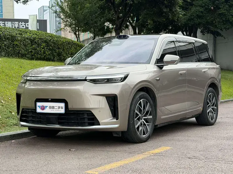2025 GAC Trumpchi S9 с пробегом 13 000 км
