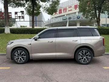 2025 GAC Trumpchi S9 с пробегом 13 000 км