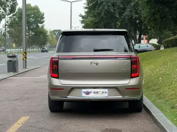 2025 GAC Trumpchi S9 с пробегом 13 000 км