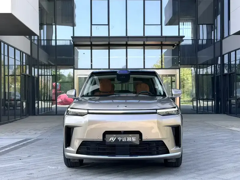 2025 GAC Trumpchi S9 с пробегом 8 000 км