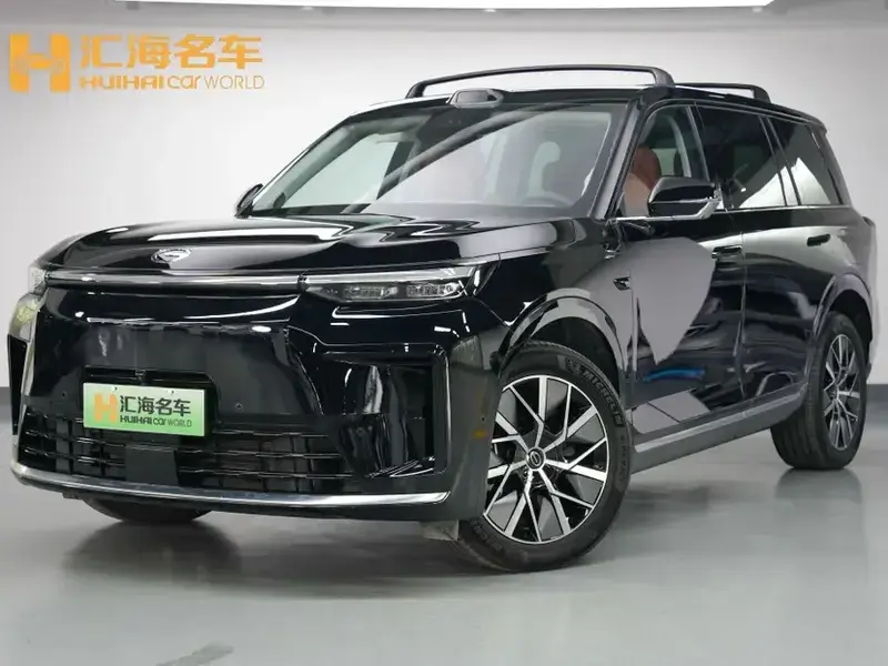 2025 GAC Trumpchi S9 с пробегом 7 300 км
