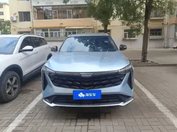 2023 Geely Atlas с пробегом 26 000 км