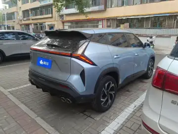 2023 Geely Atlas с пробегом 26 000 км