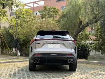 2026 Geely Atlas с пробегом 4 600 км