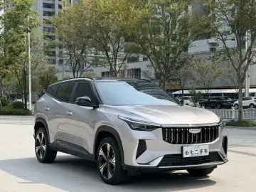 2026 Geely Atlas с пробегом 4 000 км