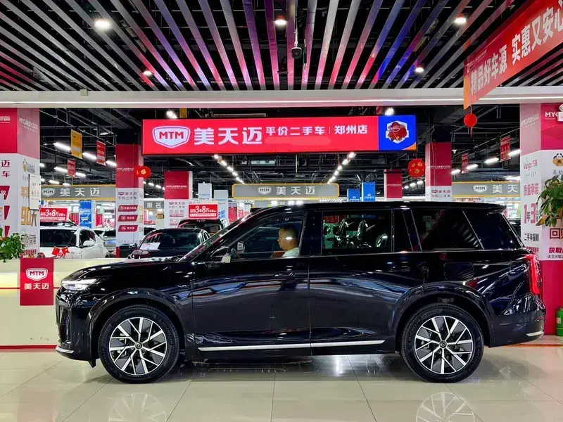 2025 GAC Trumpchi S9 с пробегом 9 500 км