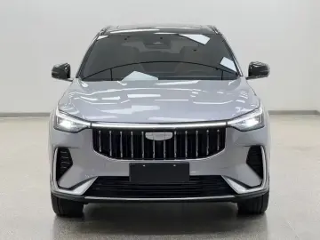 2026 Geely Atlas с пробегом 8 000 км