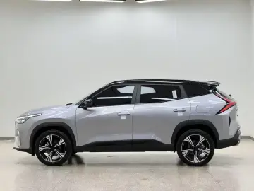 2026 Geely Atlas с пробегом 8 000 км