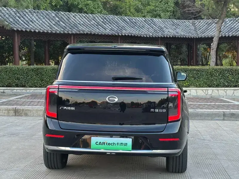 2025 GAC Trumpchi S9 с пробегом 13 000 км