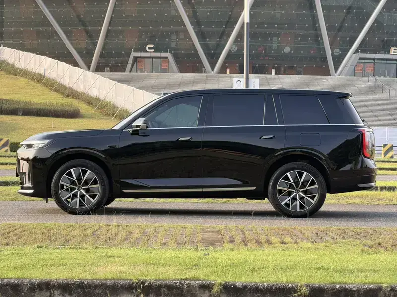 2025 GAC Trumpchi S9 с пробегом 16 000 км