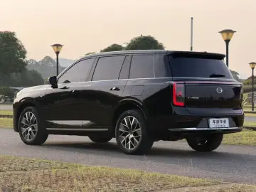 2025 GAC Trumpchi S9 с пробегом 16 000 км
