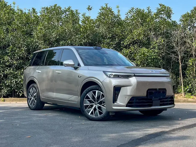 2025 GAC Trumpchi S9 с пробегом 13 000 км