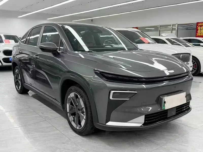 2026 Geely Boyue REV с пробегом 3 000 км