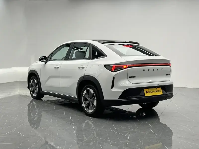 2026 Geely Boyue REV с пробегом 100 км