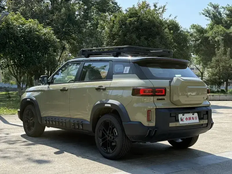 2025 Geely Cowboy с пробегом 100 км