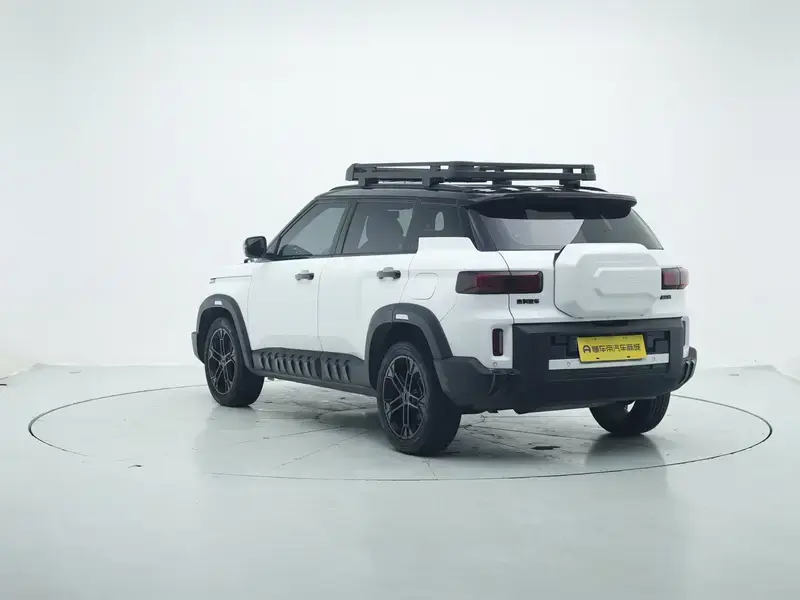 2025 Geely Cowboy с пробегом 10 300 км