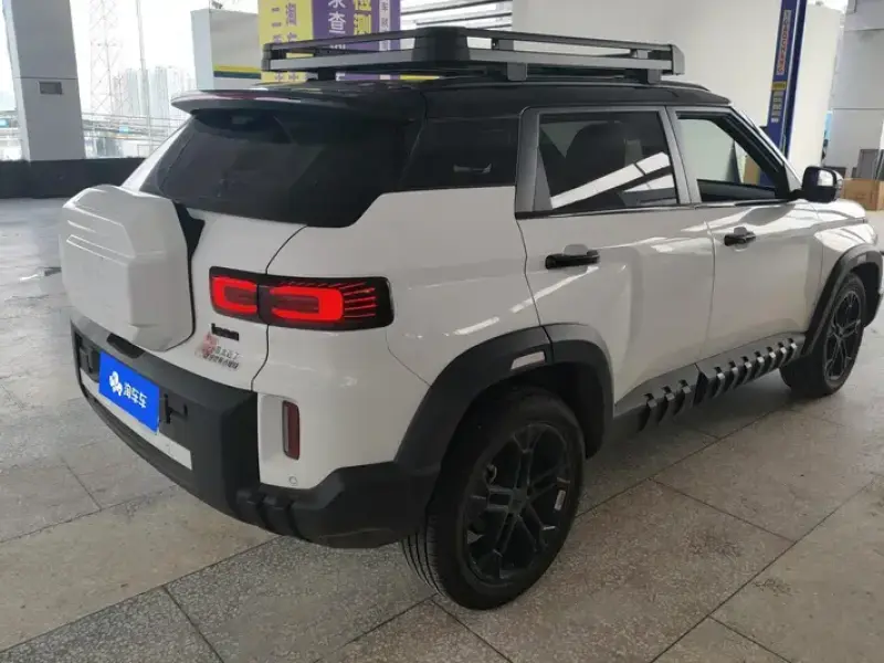 2025 Geely Cowboy с пробегом 13 000 км