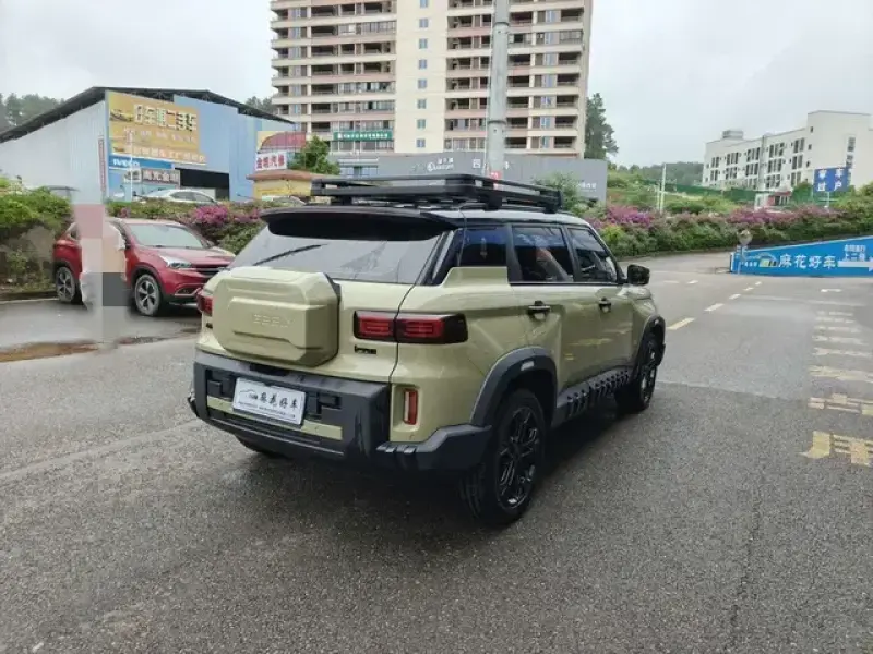 2025 Geely Cowboy с пробегом 8 000 км